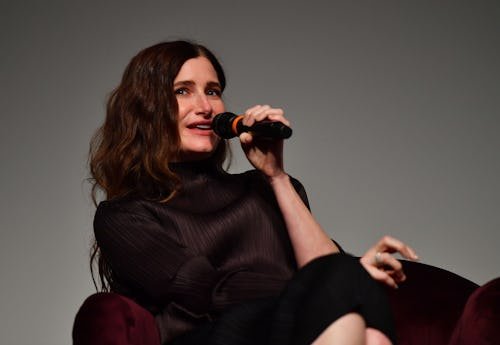 Kathryn Hahn Shares Such A Powerful Message About Growing Old With Your Women Friends
