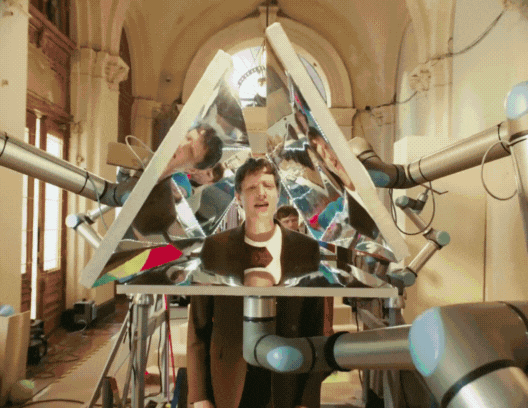 OK Go’s New Music Video Is a Dizzying Kaleidoscope of 60 Mirrors and 29 Robots