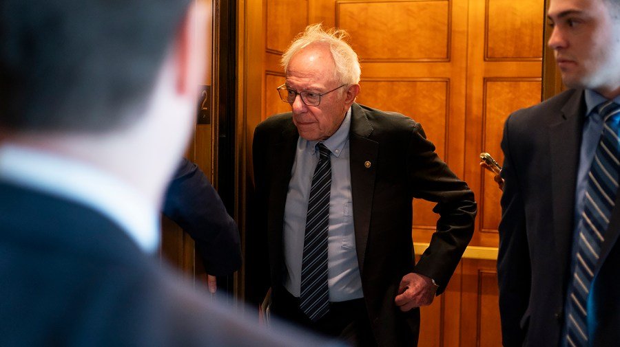 Sanders on law firms making deals with Trump: 'Absolute cowardice'