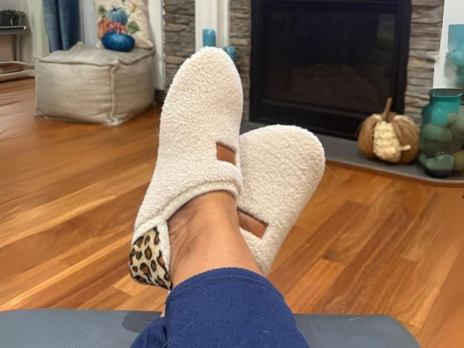 Women’s Slippers from $9.89 on Amazon (Reg. $18) | Tons Of Styles!