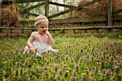 23 Sweet Baby Girl Names That Are Dainty, Feminine, & Playful