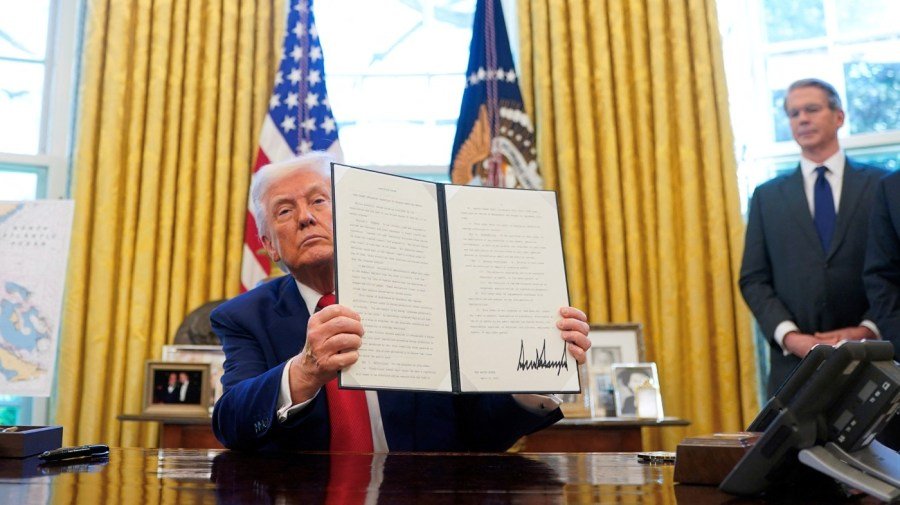 Trump orders probe into 'Anonymous' New York Times editorial writer