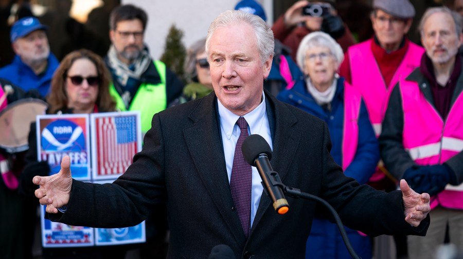 Van Hollen says leaders who don’t fight for Constitution don’t deserve to lead