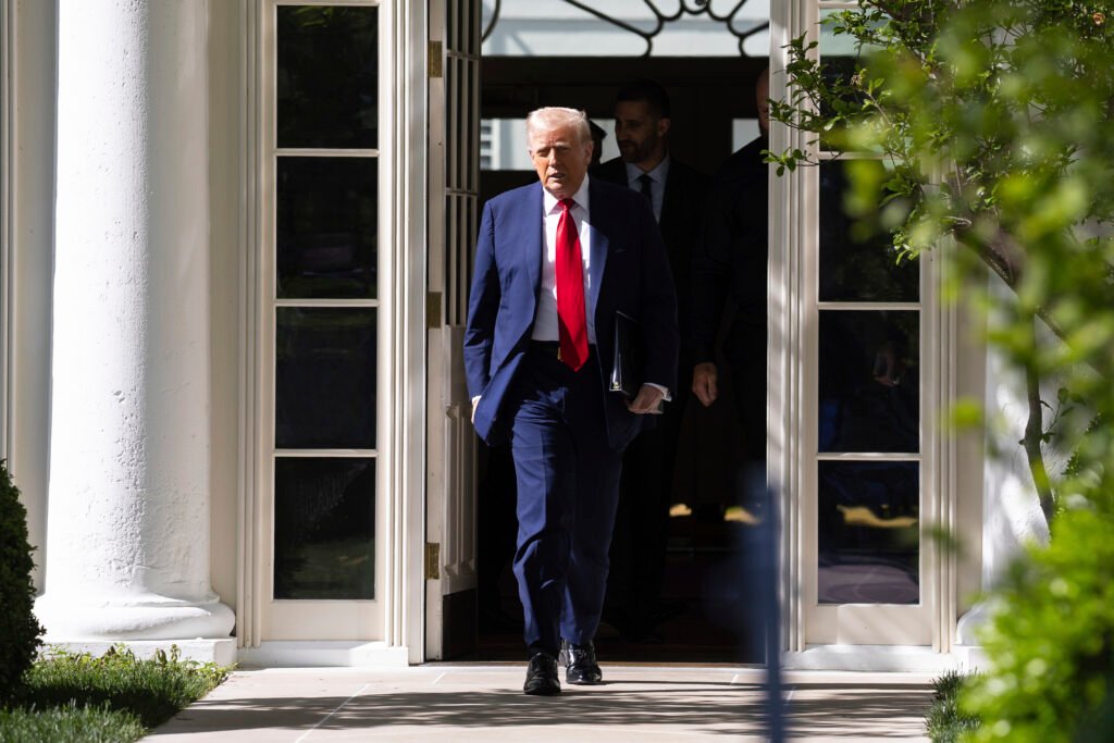 Democrats look to Trump's poor economic numbers with anxious optimism
