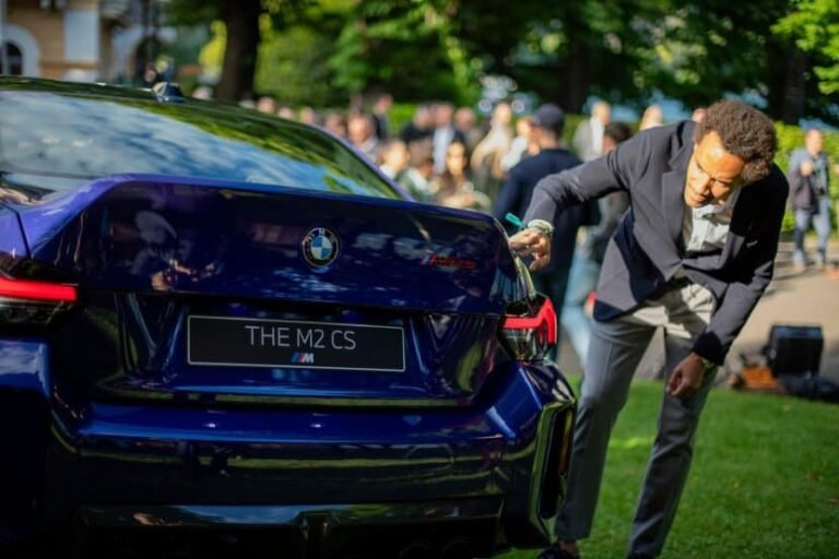 BMW Shows The New M2 CS With An Individual Color