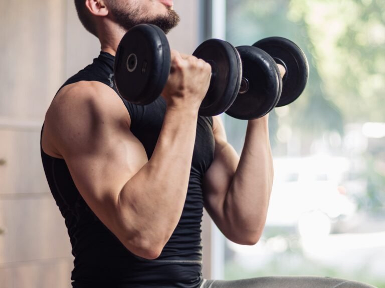 A personal trainer shares 4 workout mistakes that could block your efforts to build muscle and burn fat for the summer