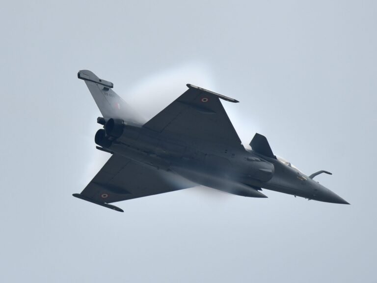 India and Pakistan are fighting with a mixed bag of foreign-made fighter jets. The aircraft kills are being counted.