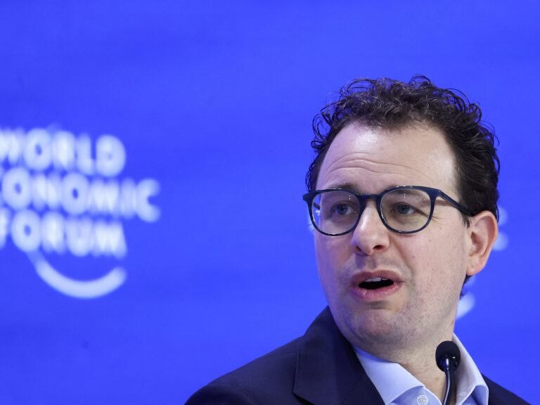 Anthropic is reversing its ban on using AI for job applications, an executive says