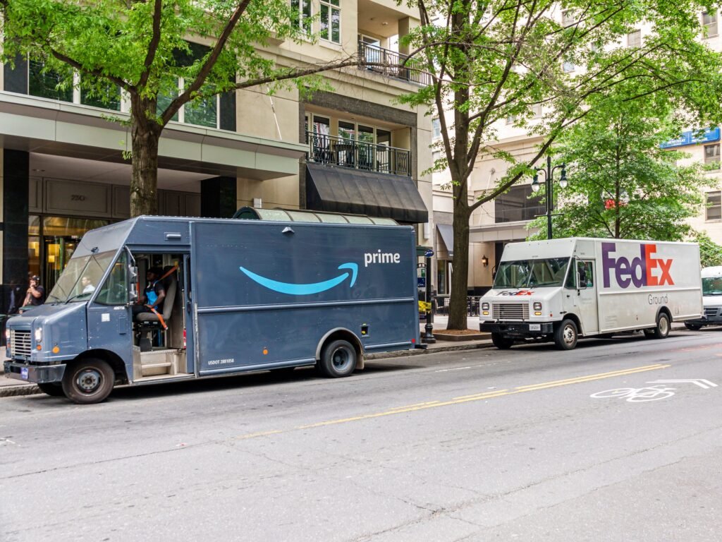 Amazon strikes a new partnership with FedEx after UPS pullback
