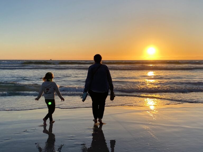 My mom had one rule for me: 'Don't fall in love and move away.' I now live 5 minutes from her and am full of regret.