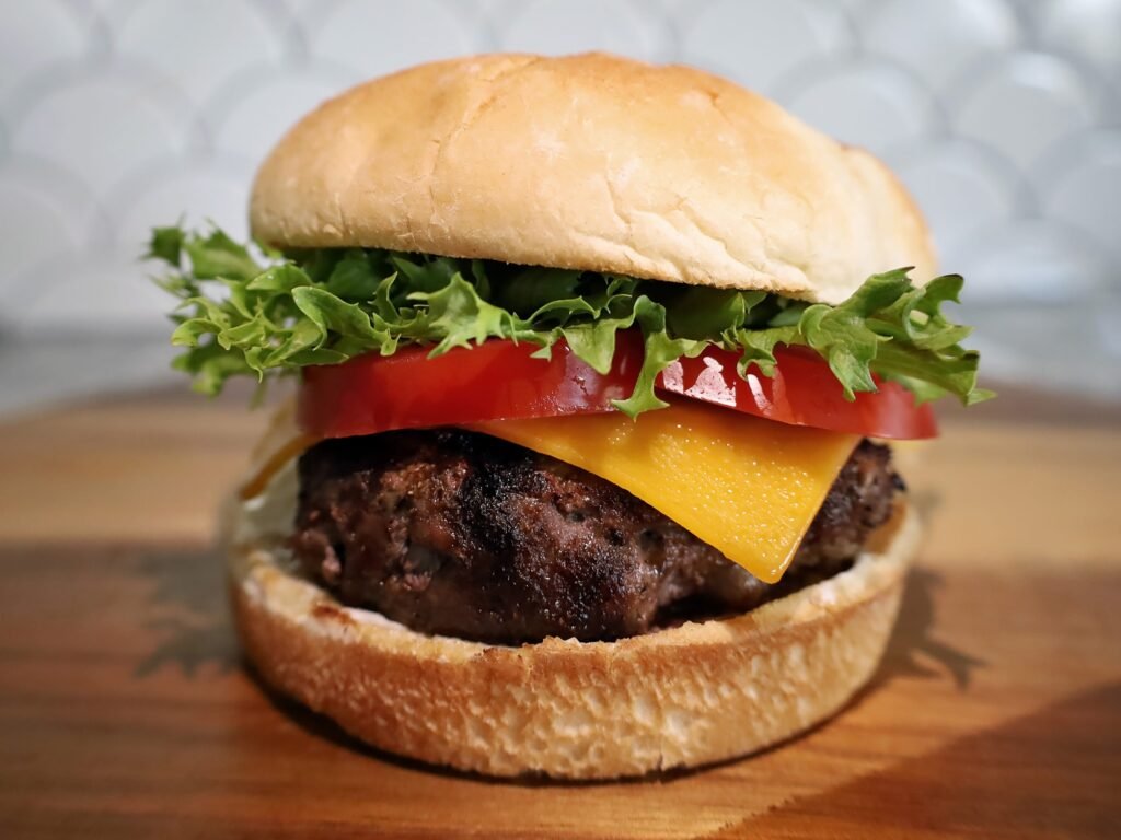 I've been a chef for years. Here are my 6 tips for making perfect, juicy burgers.