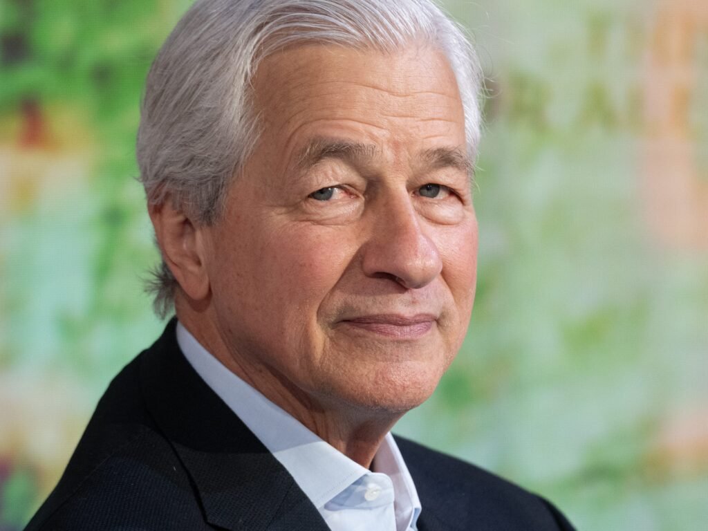 Jamie Dimon opens the door to bitcoin and warns of stagflation in wide-ranging remarks to investors