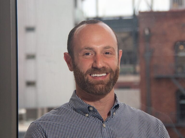 See the 12-slide pitch deck AI marketing-tech startup Octave used to raise a $5.5 million seed round from Bonfire and a LinkedIn alumni fund