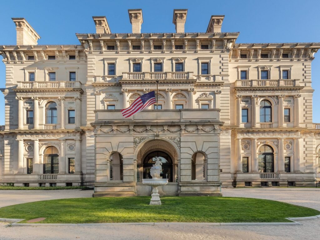 Look inside the Breakers, a 70-room, 138,300-square-foot mansion that belonged to one of America's wealthiest Gilded Age families