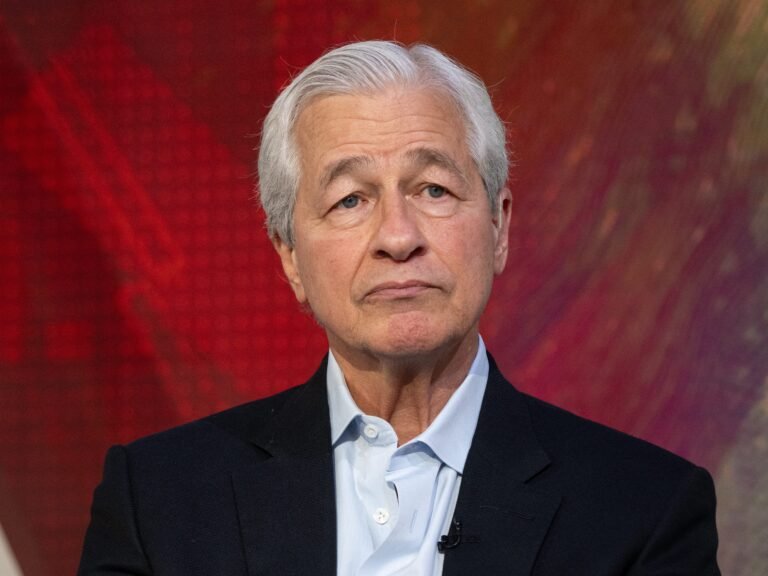 JPMorgan Chase CEO Jamie Dimon says he wouldn't count on China folding under Trump's tariffs: 'They're not scared, folks.'