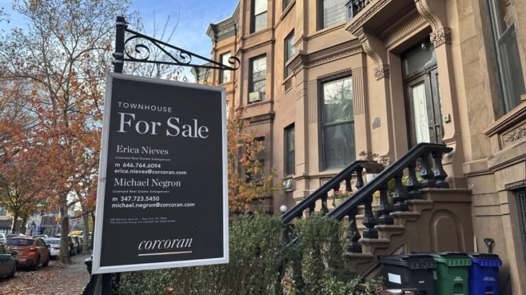 Homesellers now outnumber buyers by half a million: Redfin