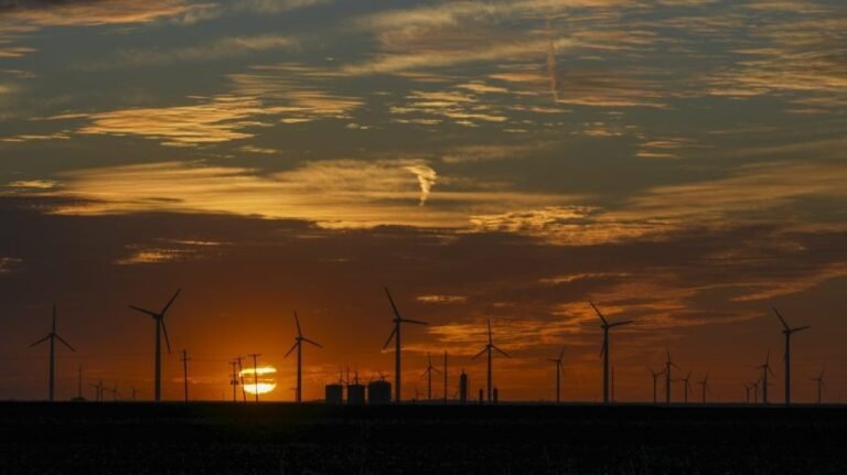Anti-renewable bills die quietly in GOP-controlled Texas legislature