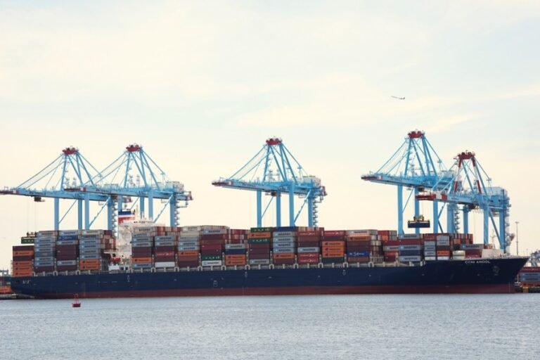 Replacing the income tax with tariff revenue is the new Republican fantasy