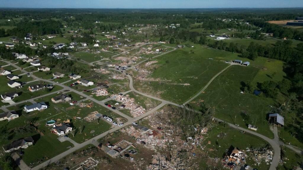 More storms to hit central U.S. after deadly storms and tornado damage