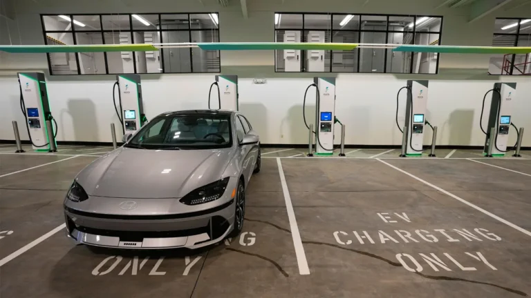 Congress could soon block California’s efforts to cut vehicle emissions. Here’s how