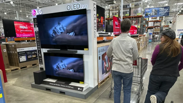 U.S. consumer confidence rebounds in May after five months of tariff anxiety