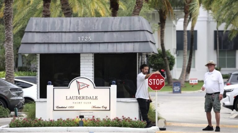 11 injured after boat explodes near Fort Lauderdale: 'Tossed people into the water'