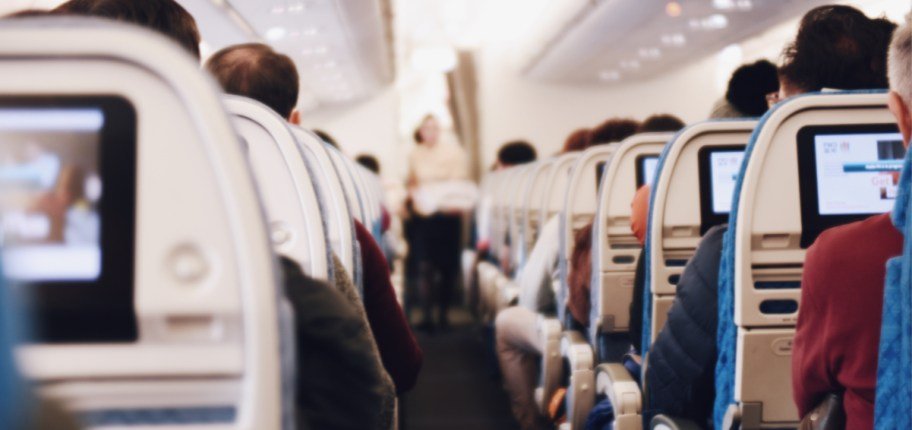 Ultimate Guide to Booking Flights in 2025 (+ Travel Hacks to Save BIG on Your Next Trip!)