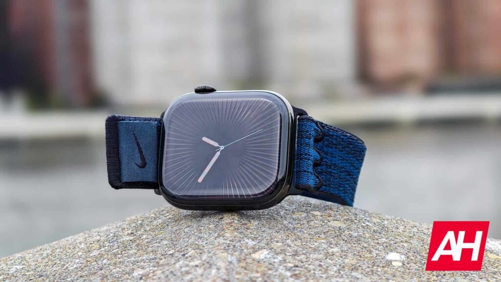 Apple Axes Plans for an Apple Watch with a Built-In Camera