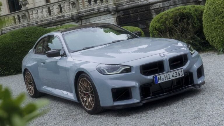 New BMW M2 CS revealed - pictures