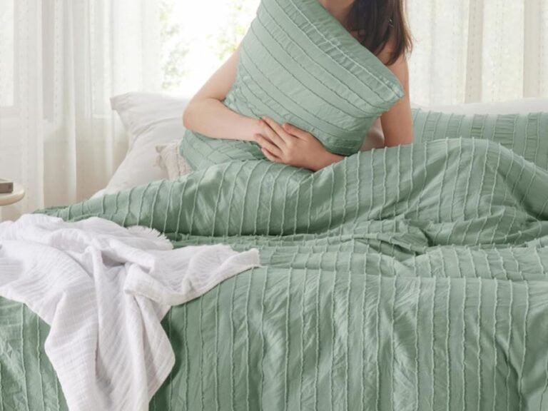 Queen Duvet Covers from $15.99 on Amazon – Over 13K 5-Star Reviews