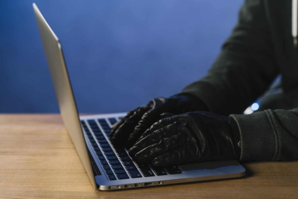 FBI Warns: New Android & iOS Text Scam Spreading Fast!