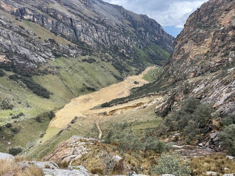 Images of the source of the 28 April 2025 landslide / GLOF at Vallunaraju in Peru