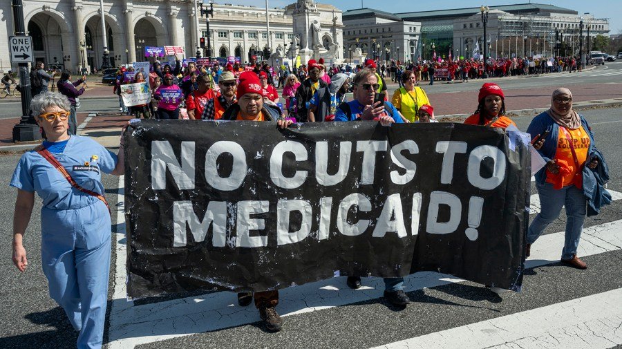 Republicans eye 'per capita caps' in Medicaid savings search
