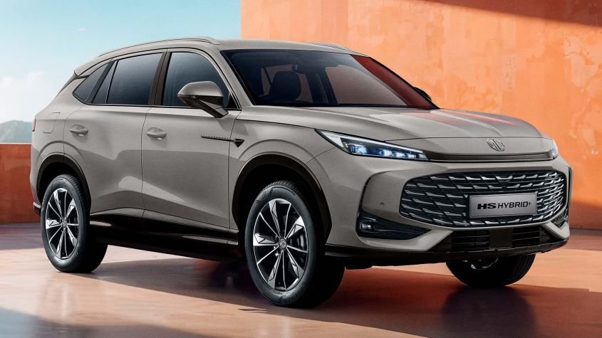 New 2025 MG HS Hybrid+ - pictures