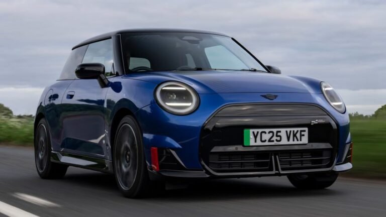New MINI JCW Electric UK 2025 - pictures