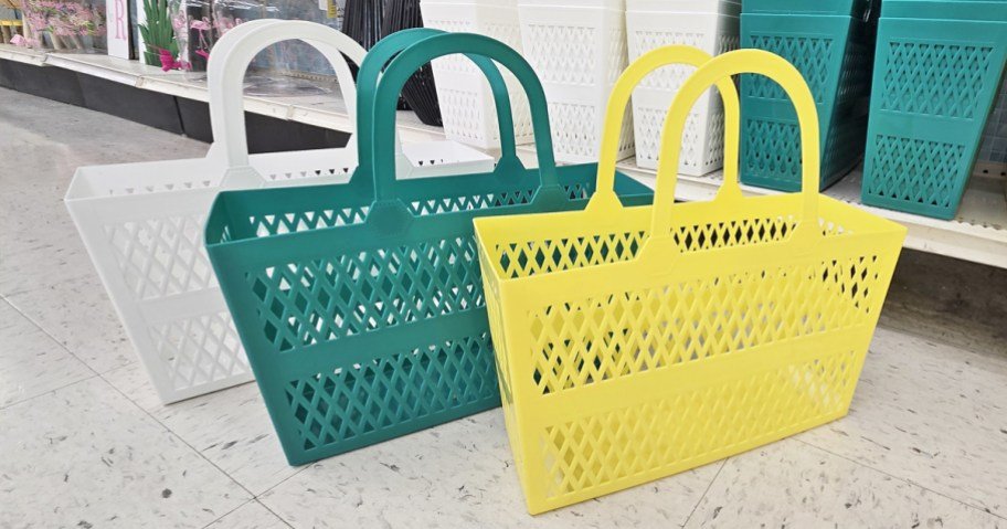 Michaels Jelly Totes Just $5.99 (Regularly $10) – Perfect Summer Accessory!