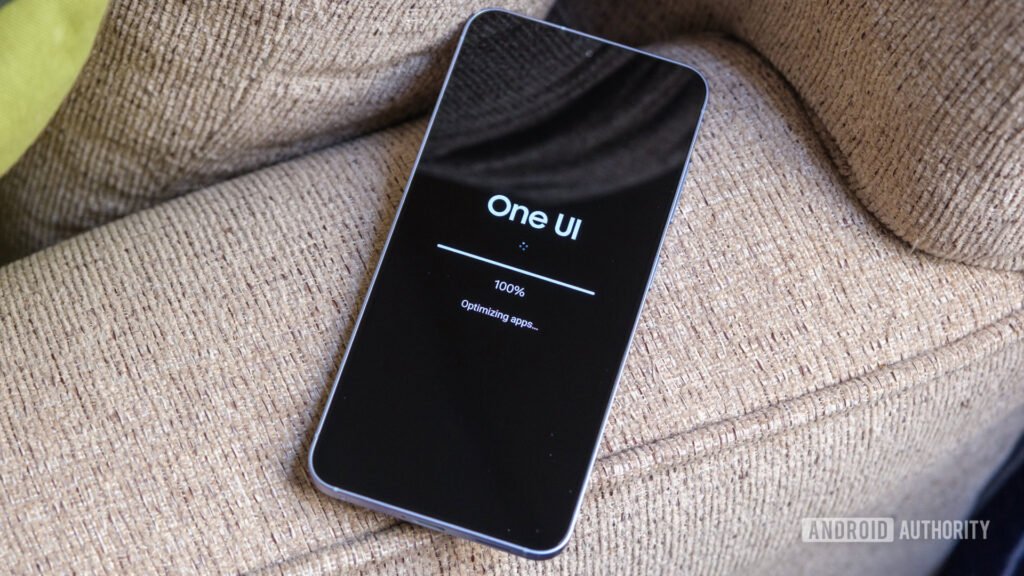 Surprise! Carrier-locked Galaxy S25 models are first to get Samsung’s May update