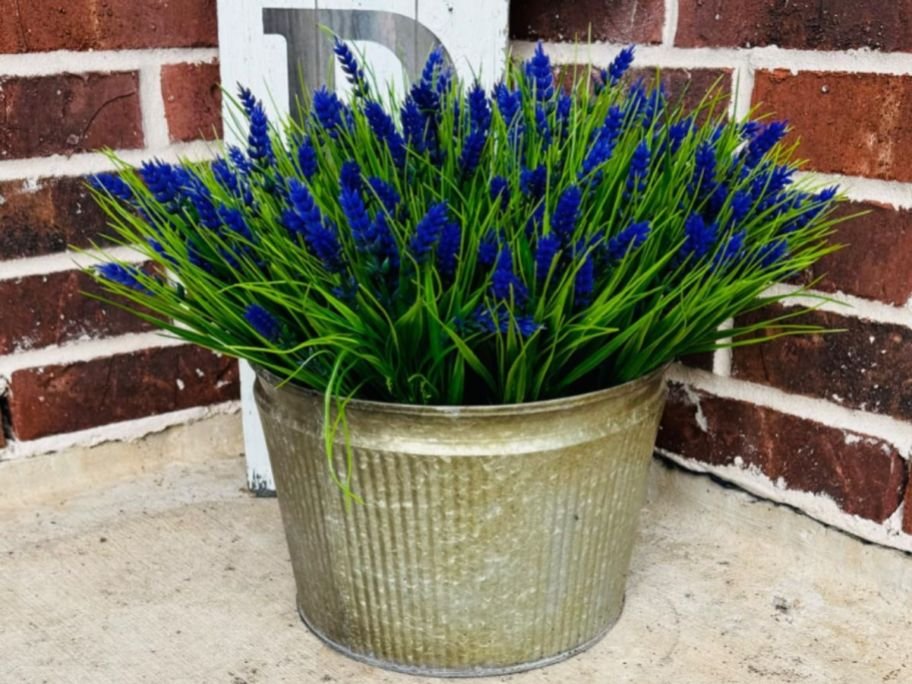 50% Off Artificial Flowers on Amazon | Prices Start at $10.49 (Reg $21)