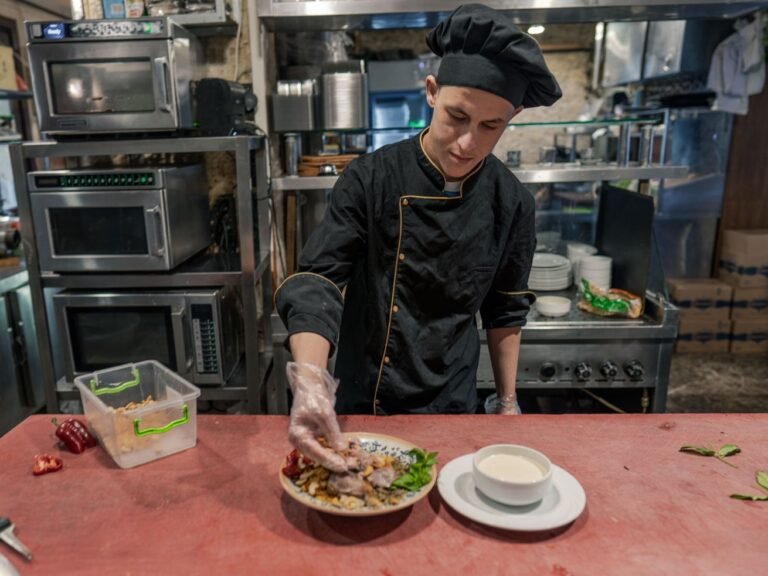 After Syria’s Civil War, Refugee Chefs Must Decide Where to Make Their Home