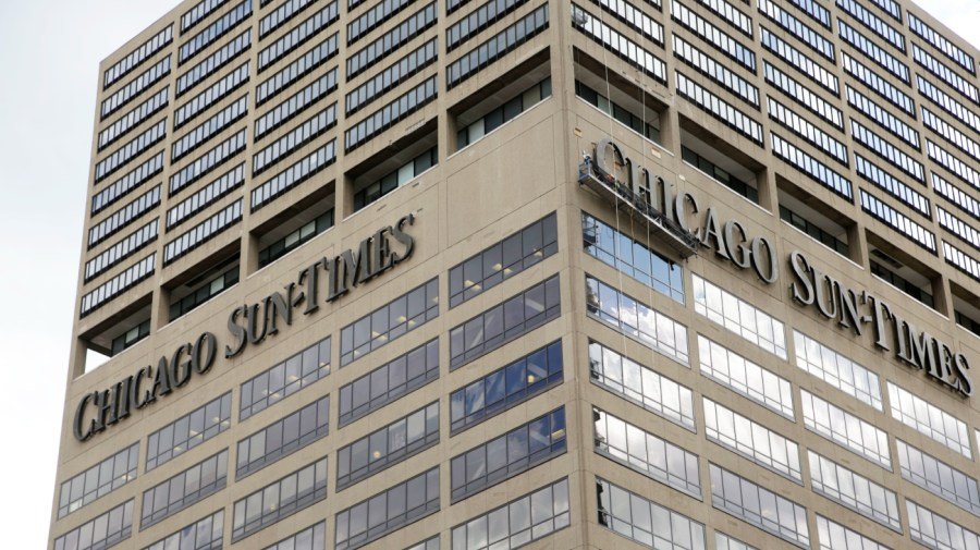 Newspaper apologizes for AI-generated summer reading list with nonexistent books