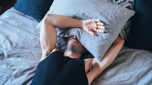 What Experts Say About The “Erectile Recession” Affecting Millennial Men
