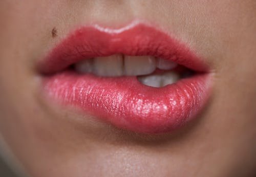 What Is "Hotwifing" Porn? What About "Hothusbanding"? A Porn Director Explains