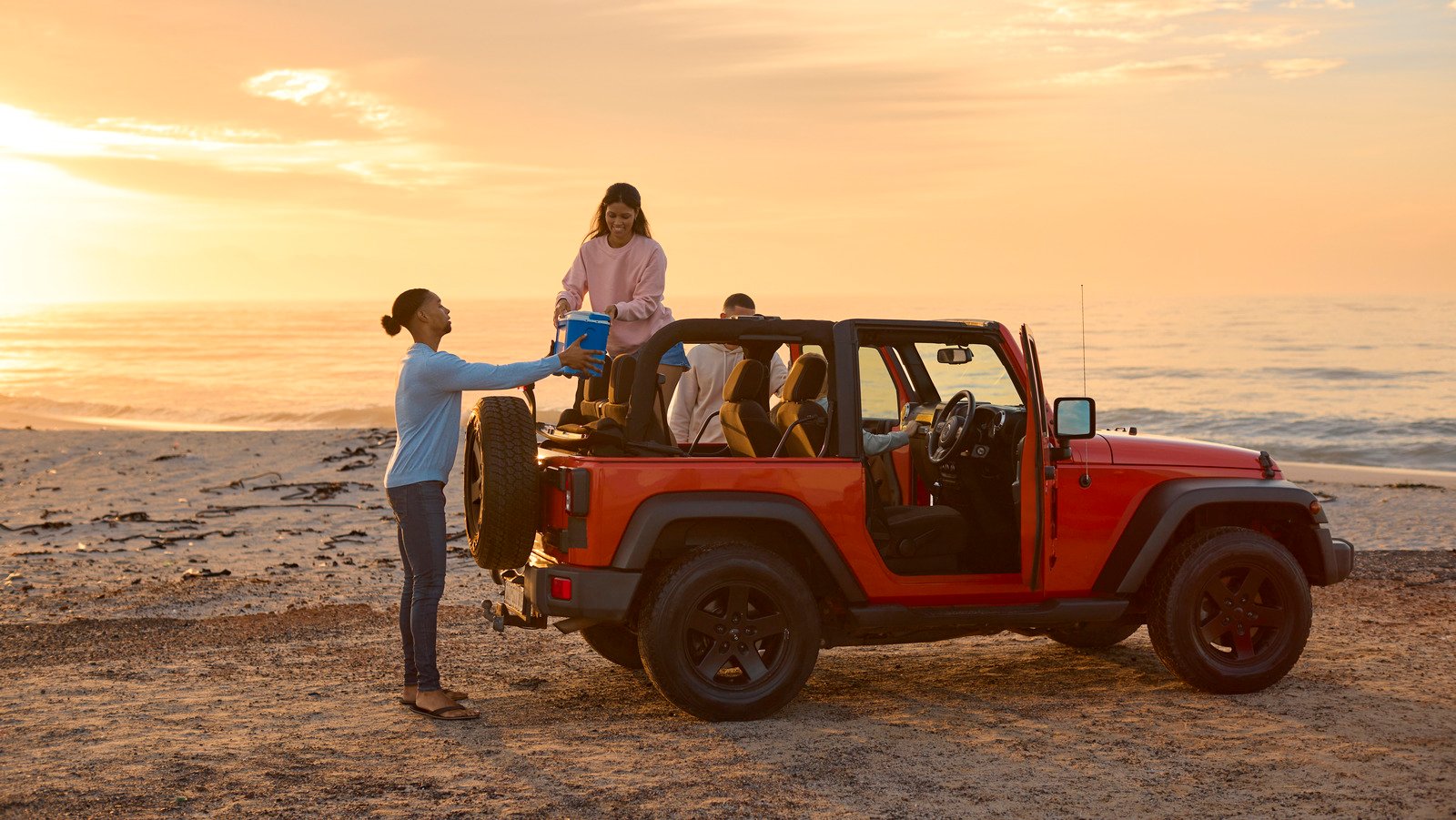 These Are Your Favorite Summer Car Pastimes