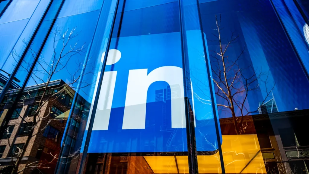 LinkedIn’s new AI tools help job seekers find smarter career fits