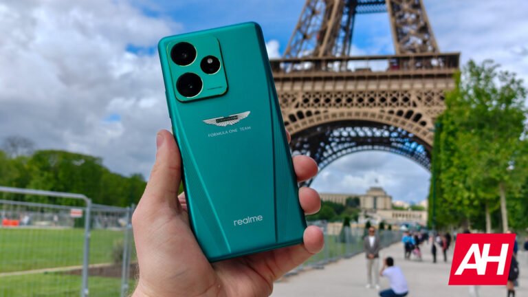 realme GT 7 Dream Edition Goes Full Throttle with F1 Design and 16GB RAM