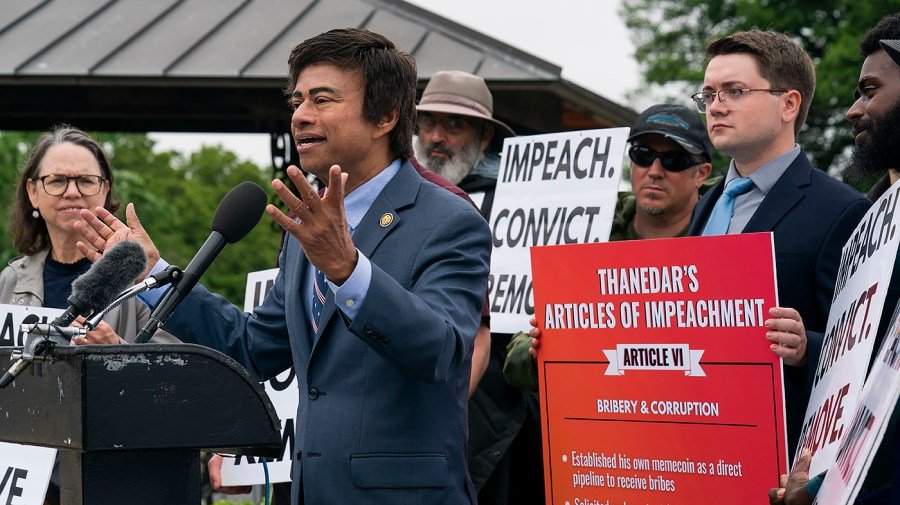 Dem drops effort to force impeachment vote — for now