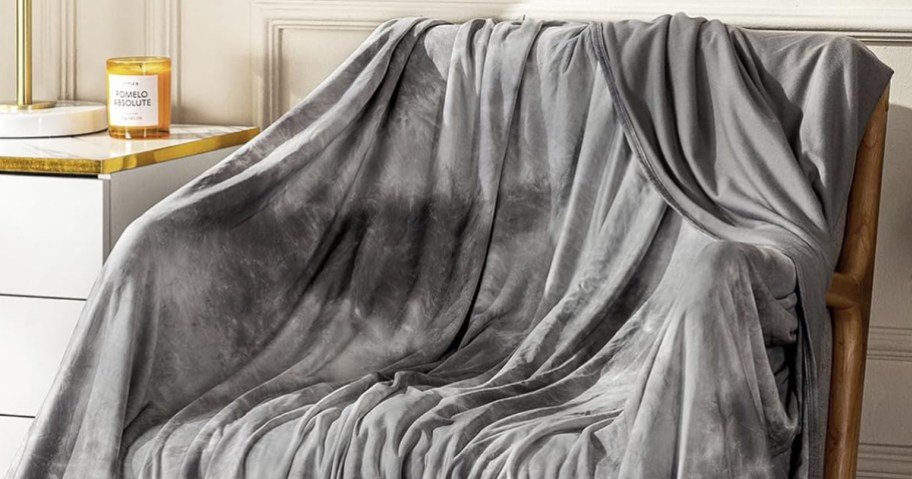 Cooling Throw Blanket Just $13.99 on Amazon | Great for Hot Sleepers