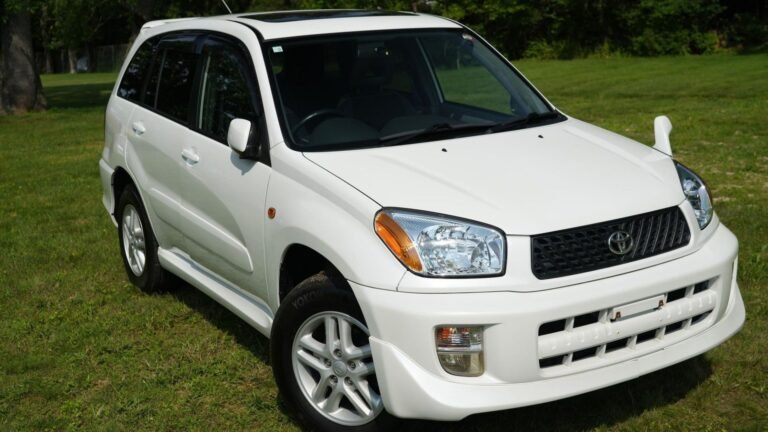 This 25-Year-Old JDM Toyota RAV4 At Auction Only Has 3,600 Miles