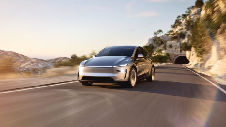 Tesla Robotaxis Are Speeding, Braking Randomly, And Breaking Traffic Laws