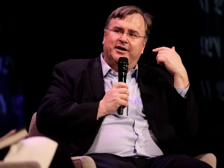 LinkedIn cofounder Reid Hoffman says people are underestimating AI's impact on jobs, but it won't be a 'bloodbath'